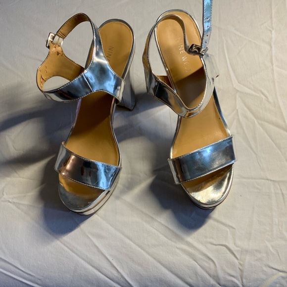 Nine West Silver platform heel. New without box - Picture 1 of 9